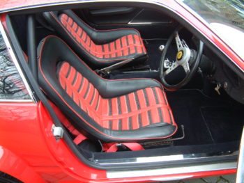 Ferrari 365 GTB/4 Daytona full