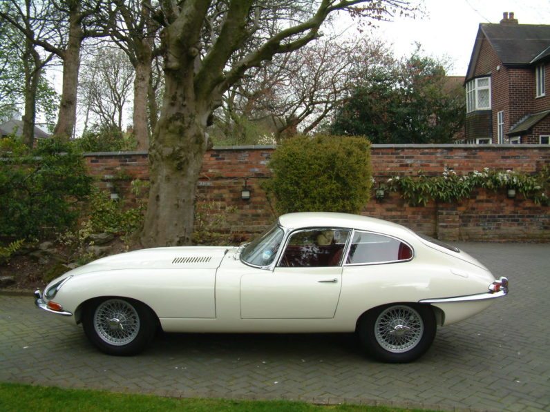 1962 Jaguar E-Type 3.8 Fixed Head Coupe full
