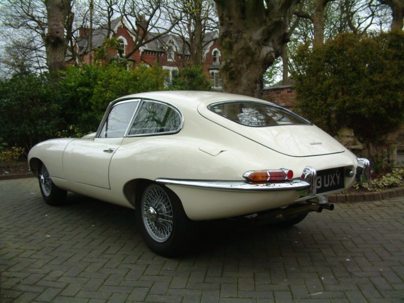 1962 Jaguar E-Type 3.8 Fixed Head Coupe full