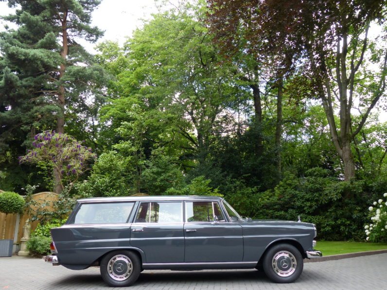 1966 Mercedes 230S Universal Estate
