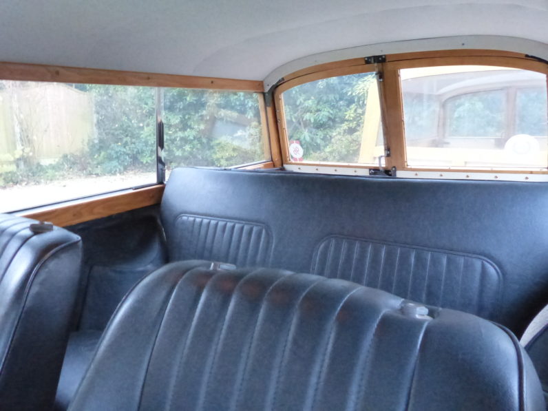 1971 Morris Minor Traveller and Trailer ( Lucy and Arfa Carr ) full