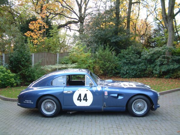 1952 Aston Martin DB2 23GYG 010